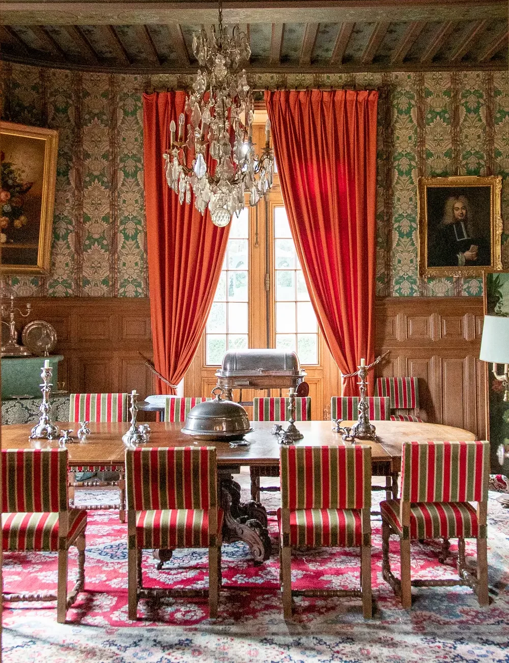 Photo de la salle à manger Néo-renaissance