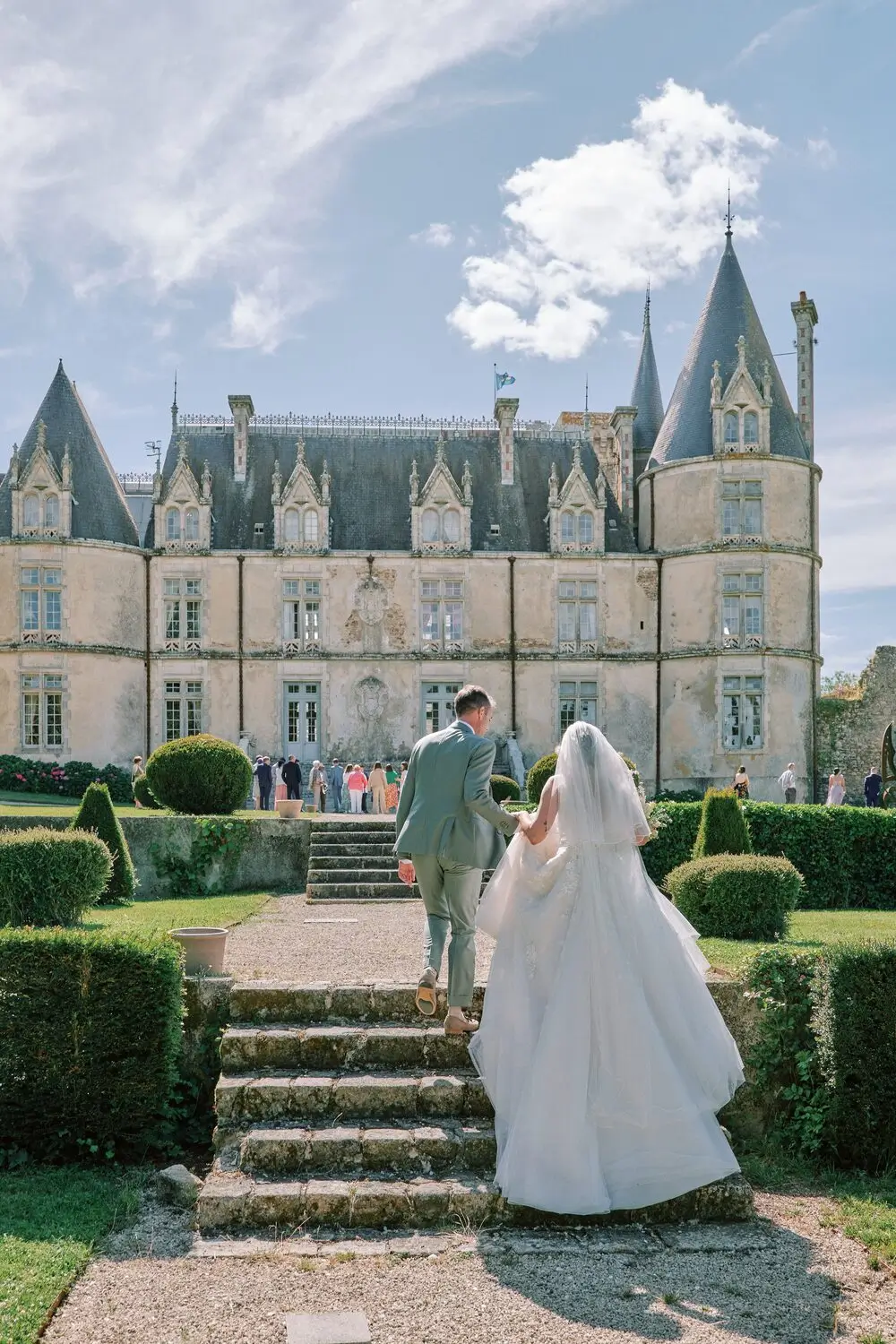 mariage devant le château