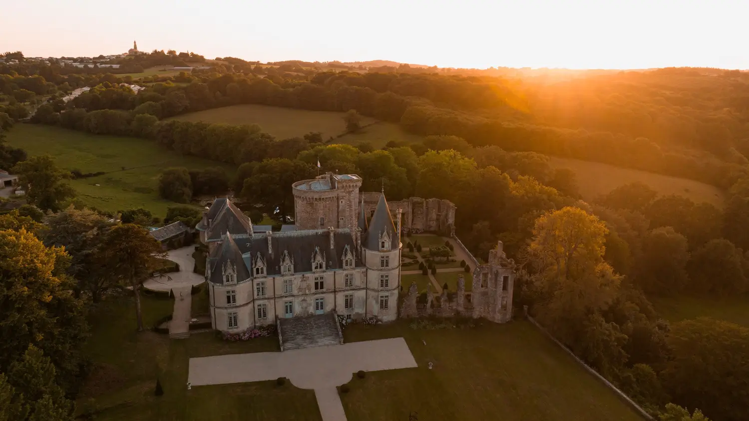 coucher de soleil au château