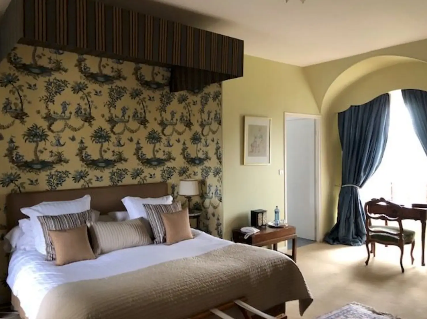 Chambre d'hôte et lit de la Marquise de Surgères